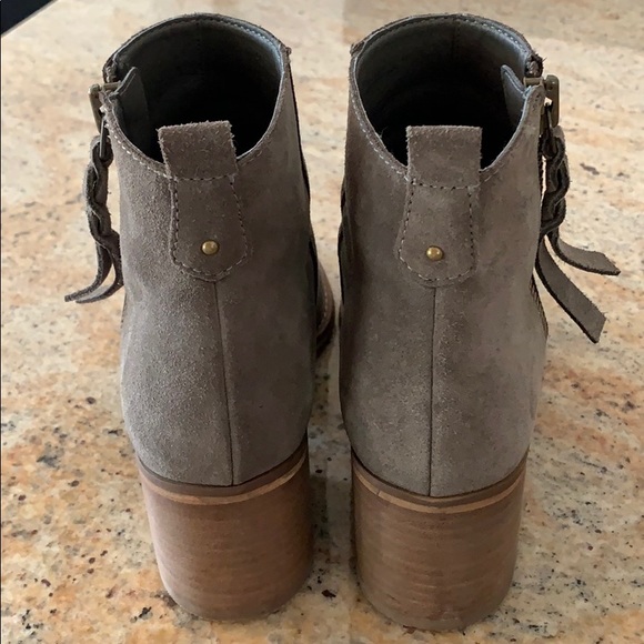 BP (Nordstrom) Grey suede ankle bootie sz 8.5 - Picture 3 of 4